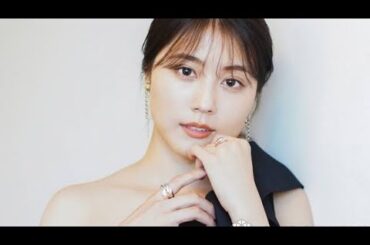 有村架純、脚線美＆チラリお腹ショット公開　「ヤバい！！！！」「めっちゃ美脚」と反響