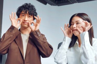 斎藤工＆池田エライザ、緊張感の中にもお茶目な姿／IG証券 CM＋インタビュー＋メイキング