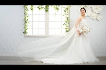 指輪キラリ!岡崎紗絵 ウェディングドレス姿を披露 オーストラリアの海やコアラとの2ショットも「全部素敵過ぎてたまらない」「見とれちゃいます」