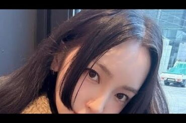 「眼のやり場に...」佐藤かよ〝ぴたぴたタンクトップ〟ショットに反響続々「適度?セクシー過ぎますが…」「指先まで美しくて素敵だ」の声