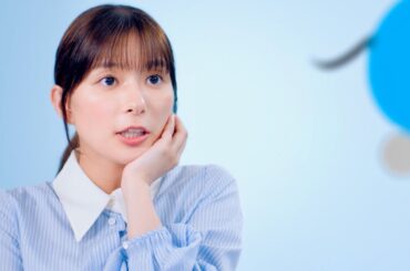 芳根京子、地震の備えは防災リュックやヘルメットだけ？ なまずの「なまベェ」と掛け合い／日本損害保険協会 CM＋メイキング＋インタビュー