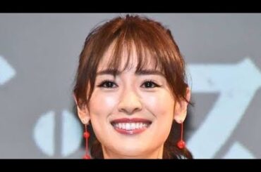 ✨💍泉里香、結婚後初の登場！純白ジャンプスーツで放つ新たな輝き🌸🕊️