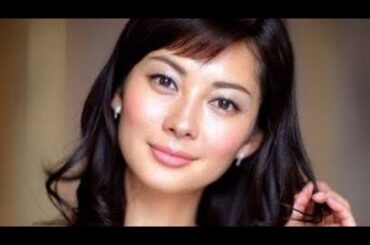 48歳・伊東美咲、かつての“愛車”と再会　約23年前のマツダ“名車”「とても愛着のある一台」