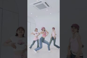 2000年代ソングでダンスメドレー作ってみました🫶🏻🫶🏻関連動画から是非フルで見てみてください🫠💕#松浦亜弥 #桃色片想い #jpop #nostalgia #dance