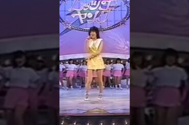 松田聖子 衣装と髪型がもうカオス‼️
