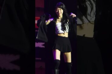 【4K 60fps】 LE SSERAFIM 'DIFFERENT' SAKURA FanCamMix  250903 Newark  part2