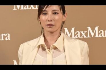 圧巻のショーパン、42歳加藤あい最新ショット「3児の母とは思えない」