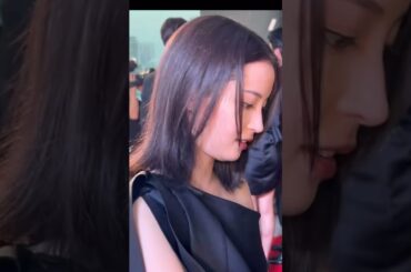 チラっと見える広瀬すず #広瀬すず