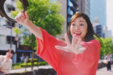 上戸彩、永尾柚乃らが驚きのあまり地球一周！？高橋ひかるがソフトバンクCM初出演　「白戸家 驚きのあまり…」編【iPhone 17シリーズCM】