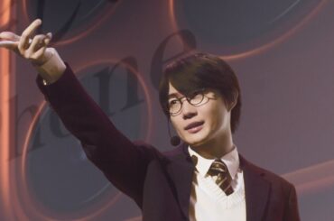 西野七瀬“貯杉先生”直伝！　神木隆之介が新iPhoneを堂々とプレゼン！？　au「意識高すぎ！高杉くん」新CM「プレゼンテーション」編＆インタビュー