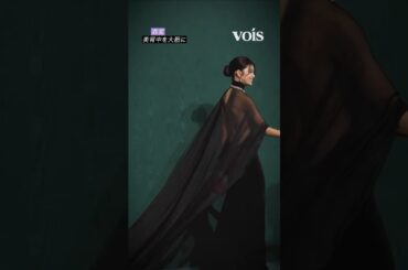 森星、美背中を大胆に　シースルーの優雅なドレス姿