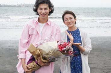 ラウールと木村文乃が三浦海岸で笑顔で並んだ『愛の、がっこう。』最終回オフショットにファンから感激の声殺到