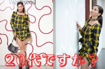 「20代ですか？」黒木メイサ・37歳、超ミニ丈スカートで大胆美脚あらわ「スカートの丈どうなってんだ」