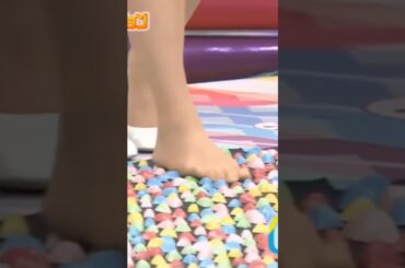 パフュームのっちストッキングで足つぼ