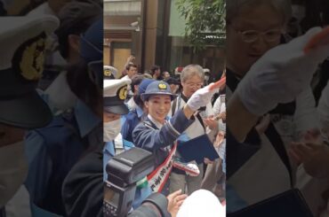 かなりのカオス状態、一日警察署長・俳優宮本茉由さん👮‍♀️🚨、高島屋日本橋