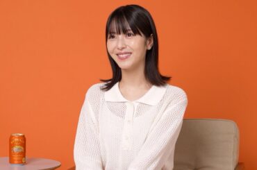 浜辺美波、お酒の広告初出演　綾瀬はるか＆Mrs. GREEN APPLE⼤森元貴に次ぐ3⼈⽬のブランドリーダーに　「キリングッドエール」インタビュー動画