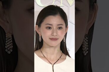 朝比奈彩、第2子出産後の美スタイルを万博で披露　#shorts