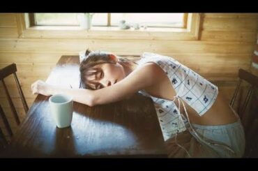 “タトゥー”で話題の「長濱ねる」写真集が初登場1位　本人は「変わったもの変わらないもの全部触れて欲しい」［エンターテイメントベストセラー］