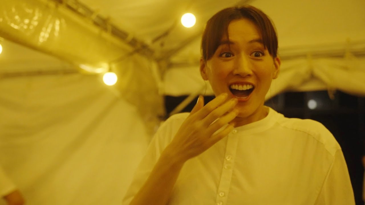 綾瀬はるか、恩師と偶然再会し仰天! 地元・広島で友人と映画祭実施 密着映像が公開 綾瀬はるか、恩師と偶然再会し仰天! 地元・広島で友人と映画祭実施 密着映像が公開