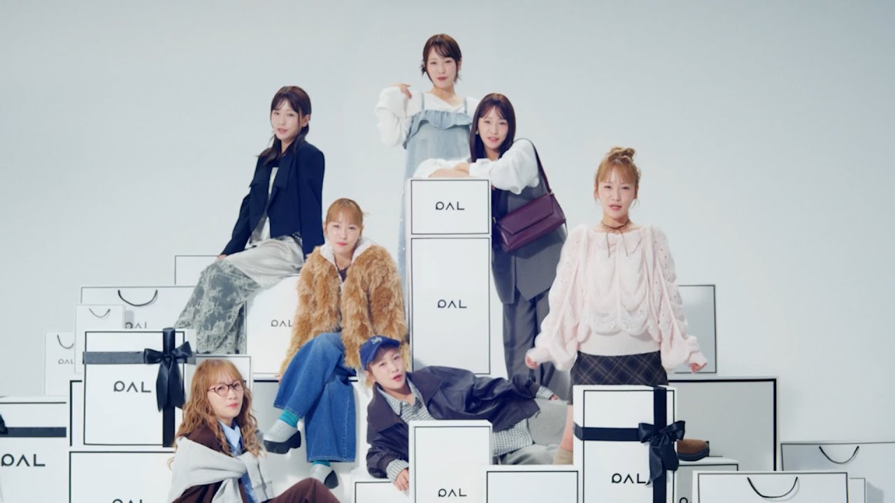 川栄李奈が華麗なファッション7変化を披露!「パルクロミューズ」に就任 川栄李奈が華麗なファッション7変化を披露!「パルクロミューズ」に就任