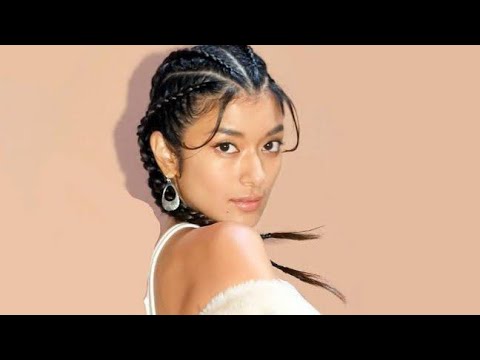 ローラ ヘソ出し黒タンクトップでファッショナブルに稲刈り「人生初」の米収穫報告「全部手で」 ローラ ヘソ出し黒タンクトップでファッショナブルに稲刈り「人生初」の米収穫報告「全部手で」