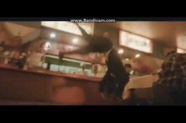 清野菜名　アクションシーン