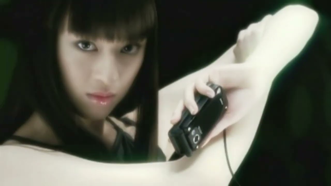 CM – Panasonic P901iS – 2005 – Chiaki Kuriyama (栗山 千明)【懐かしCM】 CM - Panasonic P901iS - 2005 - Chiaki Kuriyama (栗山 千明)【懐かしCM】