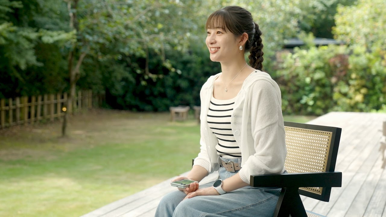Voices of Galaxy 足立梨花篇 インタビュー | Galaxy Z Flip7 | Watch8 | Samsung Voices of Galaxy 足立梨花篇 インタビュー | Galaxy Z Flip7 | Watch8 | Samsung