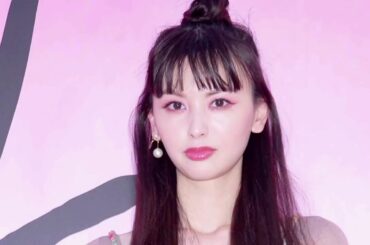 ＜鈴木えみ＞40歳の誕生日会で真っ赤な特攻服姿に　「こんな美しい40歳いない」「昔から変わらない」の声