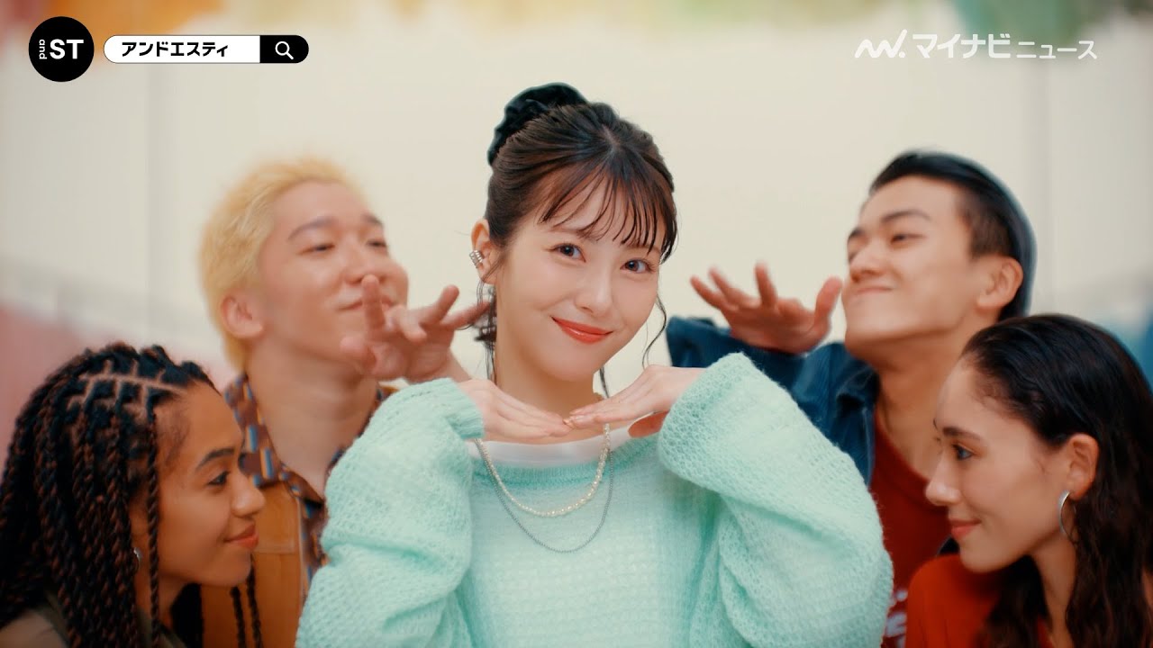 浜辺美波、Mrs. GREEN APPLEの『ダンスホール』でノリノリ!カラフルな世界に胸踊る『and ST』新CM&メイキング・インタビュー映像公開 浜辺美波、Mrs. GREEN APPLEの『ダンスホール』でノリノリ!カラフルな世界に胸踊る『and ST』新CM&メイキング・インタビュー映像公開