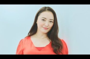 仲間由紀恵、“息子”とのランチデートに反響「うわぁ、天使だ」「親子には見えない！」　『小さい頃は、神様がいて』オフショット公開