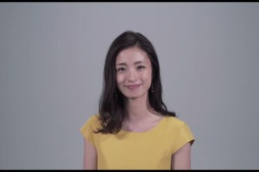 上戸彩CMでカフェコンビニ店員に 歌声も披露 Visa デビットカードCM