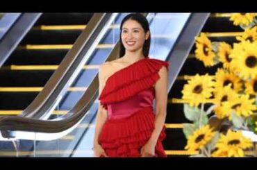 ぴか～！シンメ肩出しドレスで紅一点の土屋太鳳　ひまわり並ぶレッドカーペットで透明感が違う　推しも明かす