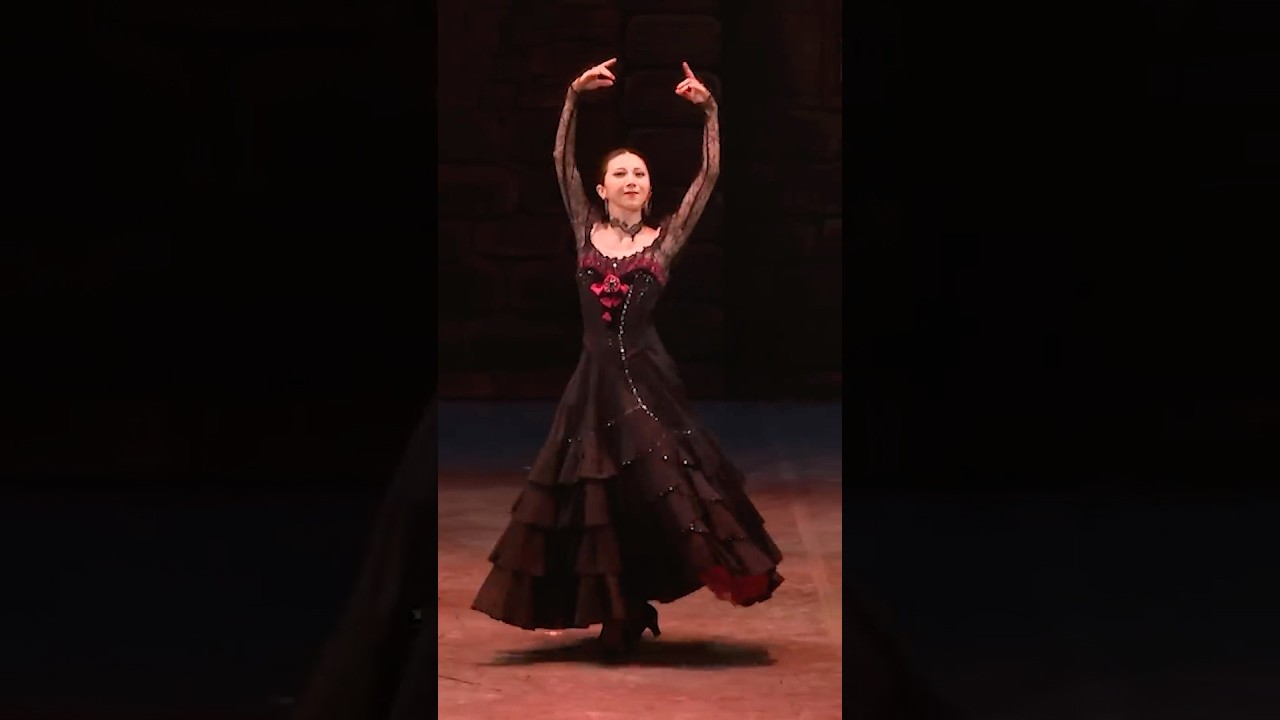 Ayumi Nagahashi “Final rehearsal” #ballet #ballerina #dance #japan #japanese Ayumi Nagahashi "Final rehearsal" #ballet #ballerina #dance #japan #japanese