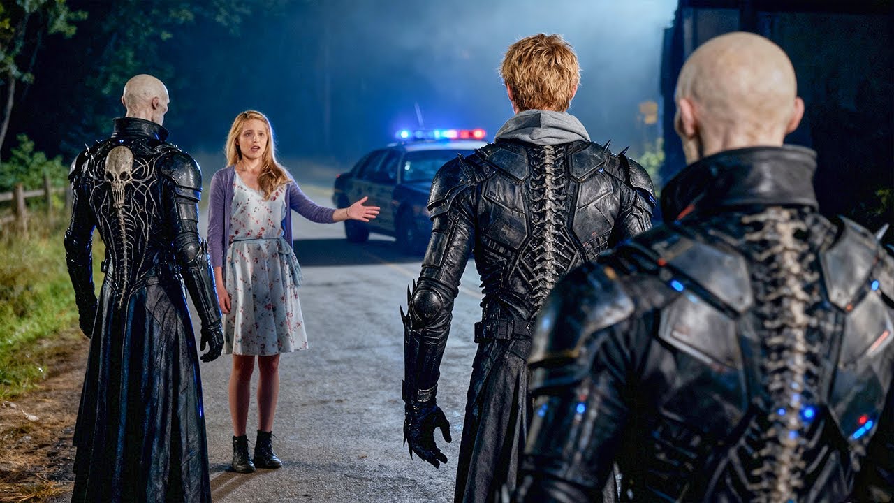 【映画紹介】少女は、恋人が超能力を持つ宇宙人だとはついに知らなかった……地球に宇宙人が侵略してくるその日まで。 【映画紹介】少女は、恋人が超能力を持つ宇宙人だとはついに知らなかった……地球に宇宙人が侵略してくるその日まで。