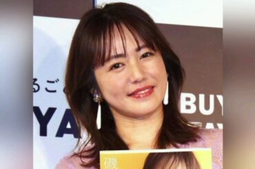 ４１歳・磯山さやかの最新ビジュアルに衝撃「ムギュしたい」「ホント…」純白ウェアでポーズ「カワイイ」