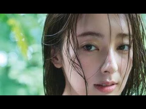 宮本茉由 初ランジェリーや温泉シーンに挑戦!最初で最後の写真集発売決定 大胆肌見せキャミソール姿の先行カットが公開 宮本茉由 初ランジェリーや温泉シーンに挑戦!最初で最後の写真集発売決定 大胆肌見せキャミソール姿の先行カットが公開