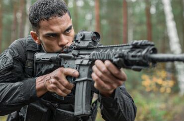 【映画紹介】世界一のスナイパーが標的に！二つの裏組織に追われる逃亡劇