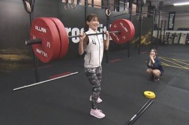 【画像】女子アナさん、120㎏のバーベルを軽々と持ち上げてしまう…