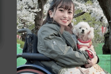 【画像】生後3ヶ月の娘をメッタ刺しにして殺した母親、有名な美人車椅子インフルエンサー(28)