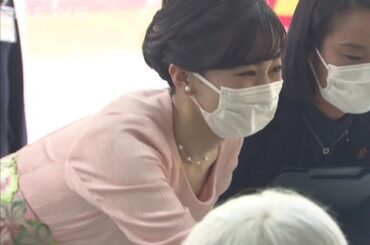 【画像】こういう胸チラどう？ｗｗｗｗｗｗｗｗｗｗ