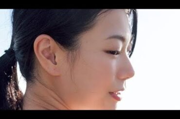 ビキニのホックを外し…美背中＆むっちり肉感ヒップ　「恥じらいバニーガール」がバックショットで悩殺...