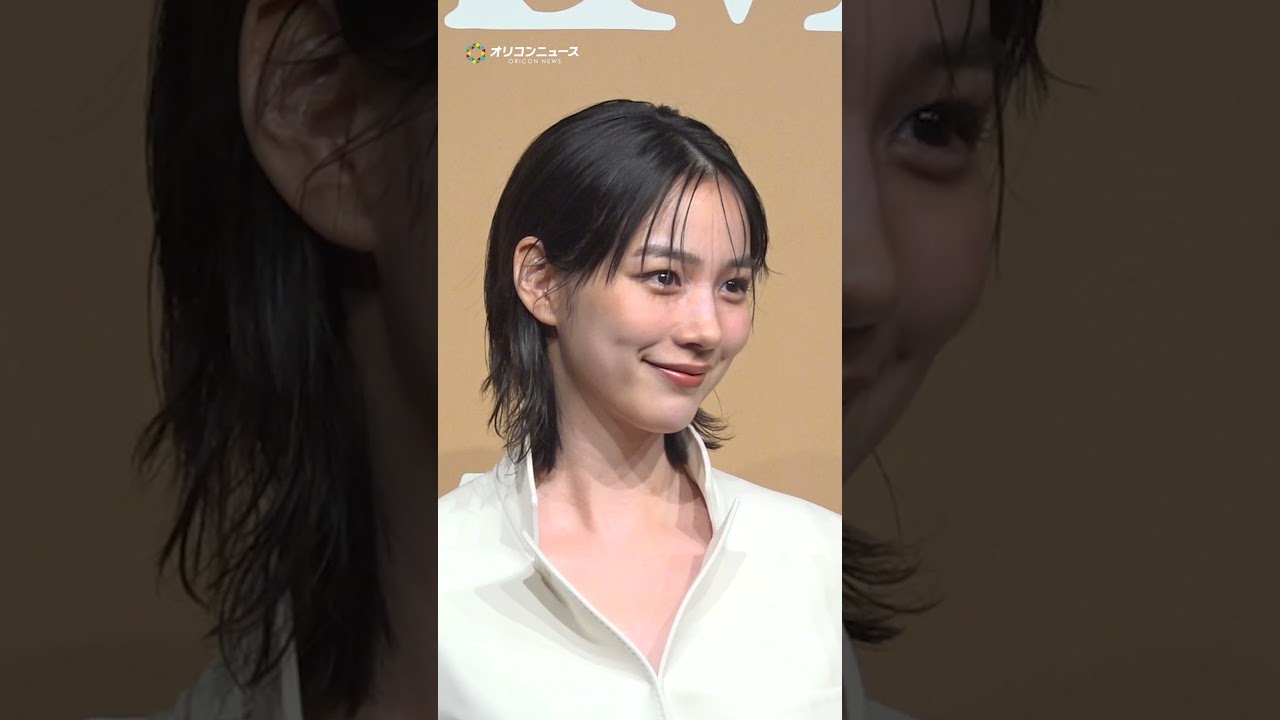 のん、ホワイトのセットアップでダンディーな姿をお披露目 #shorts のん、ホワイトのセットアップでダンディーな姿をお披露目 #shorts