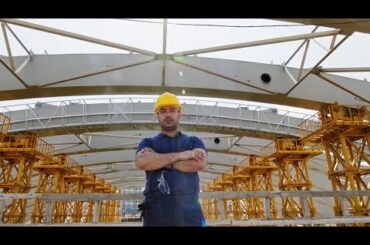 橋本環奈を建造する男たちの努力の裏側に迫る