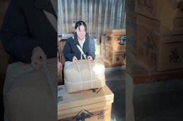 【The 30kg Tea Challenge! 💪】静岡茶町ツアー：30kgのお茶を持ち上げよう！