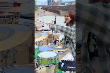 青い珊瑚礁/松田聖子を超楽しく叩く女ドラマー　#ドラマー #青い珊瑚礁 #shorts