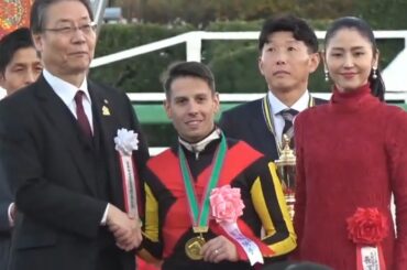 【有馬記念　表彰式他　優勝馬ミュージアムマイル号　※プレゼンターは長澤まさみ氏　2025年12月28日（日）中山競馬場