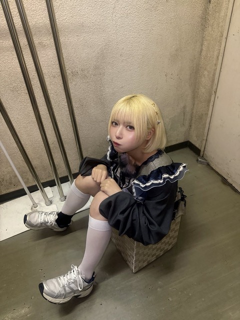 【画像】お前らが大好きなお尻がハマった女の子だぞｗｗｗｗｗｗｗ