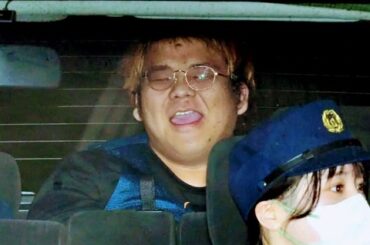 【画像】HKT48スタッフ殺害未遂事件、容疑者を護送する婦警さんが美人と話題にwwwwww