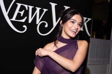 【画像】ハリウッド女優さん、ス●ベドレスでパーティー会場に登場してしまう👗😍